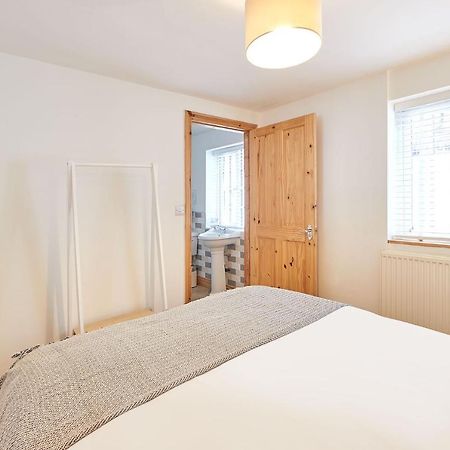 Host & Stay - Little Treasure Whitby Esterno foto