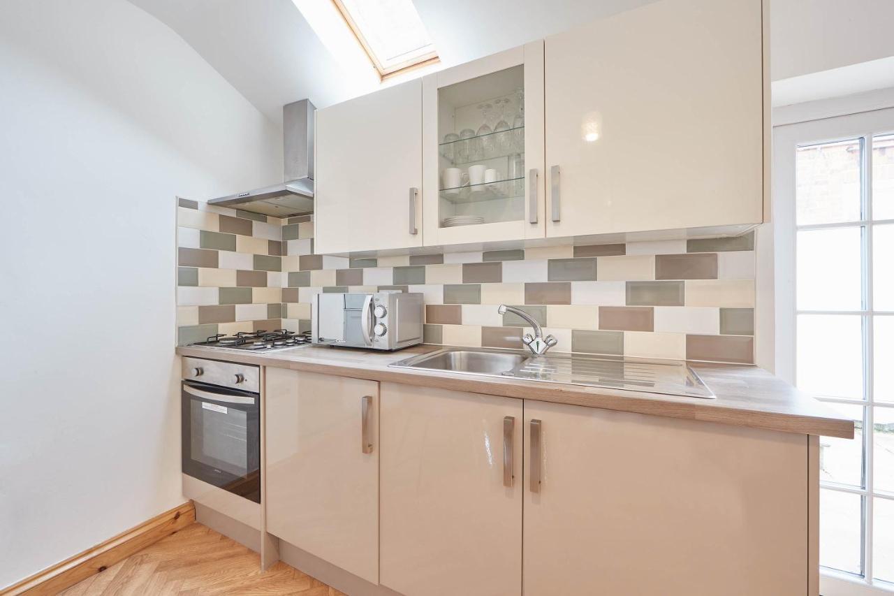 Host & Stay - Little Treasure Whitby Esterno foto