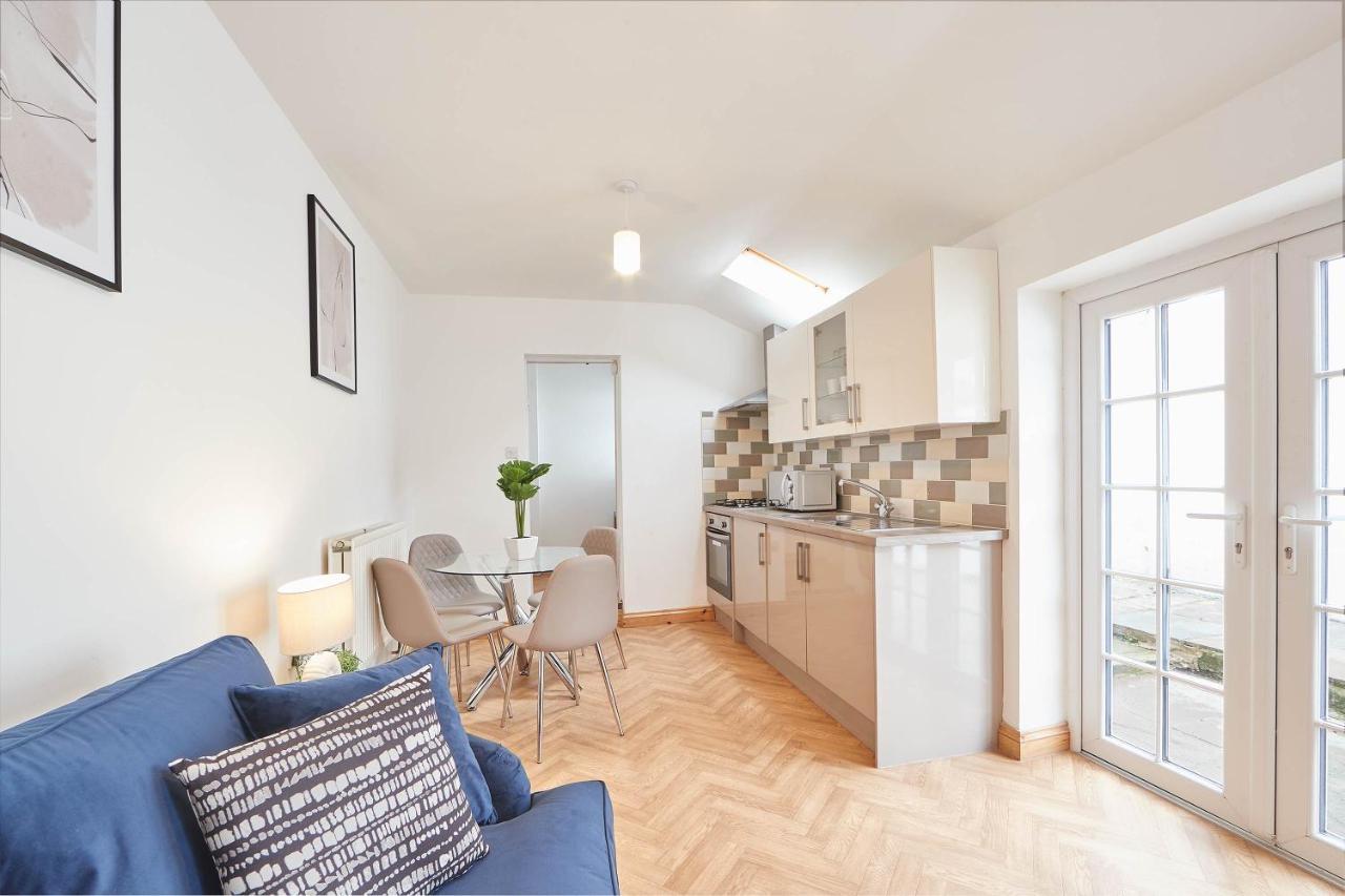 Host & Stay - Little Treasure Whitby Esterno foto